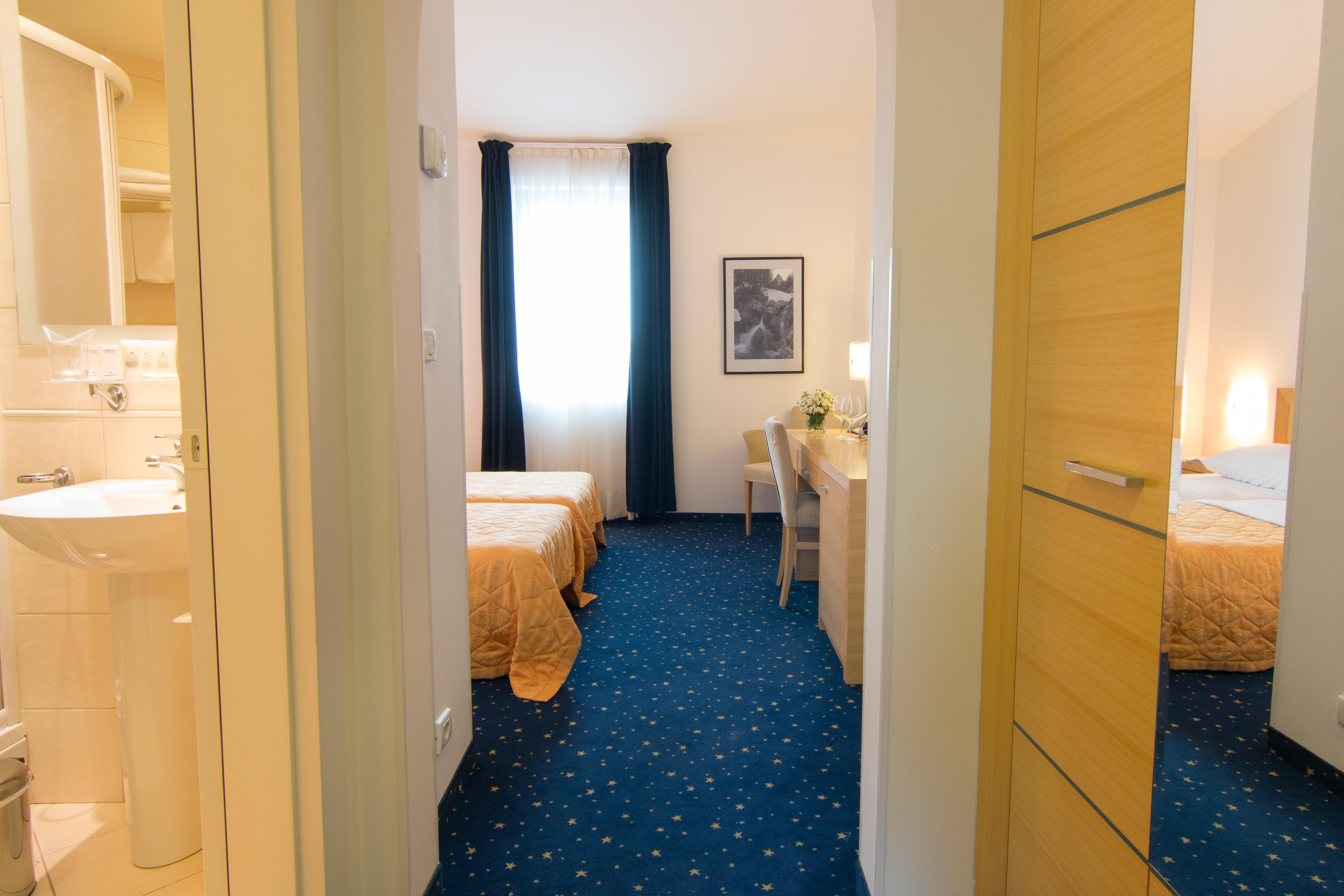 Hotel Blue Star Budva Exterior foto