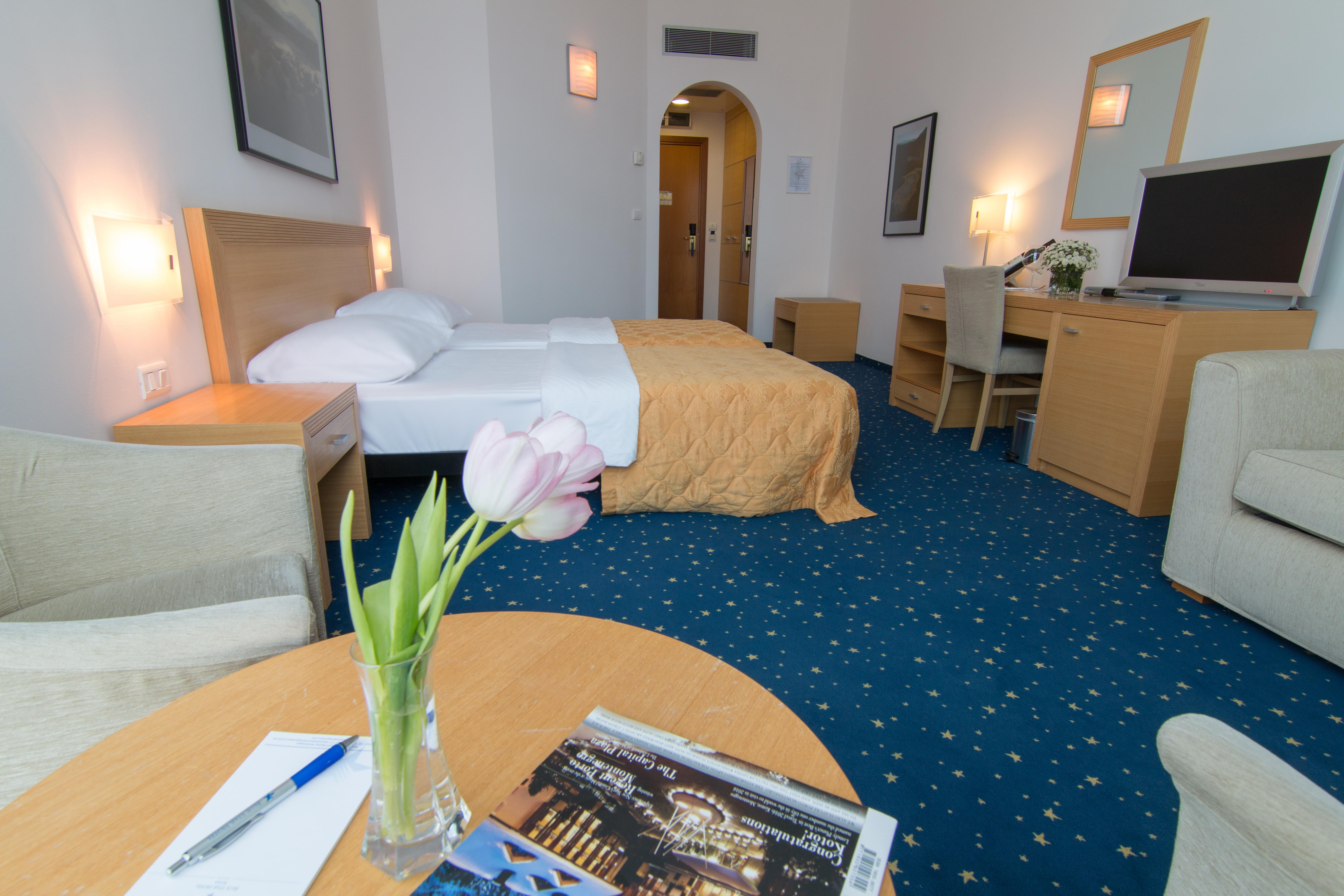 Hotel Blue Star Budva Exterior foto
